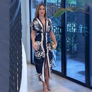 Vestido Midi con Estampado Floral y Corte Entallado – Elegancia Sofisticada