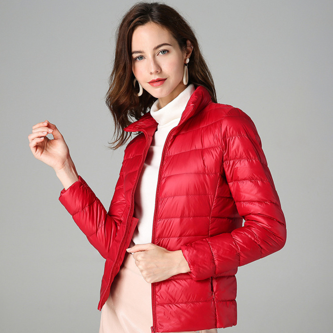 Mysa™ | Chaqueta de plumas ultral ligera con sofisticados pliegues