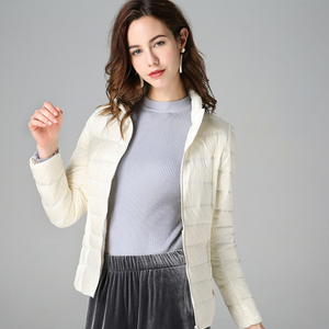 Mysa™ | Chaqueta de plumas ultral ligera con sofisticados pliegues