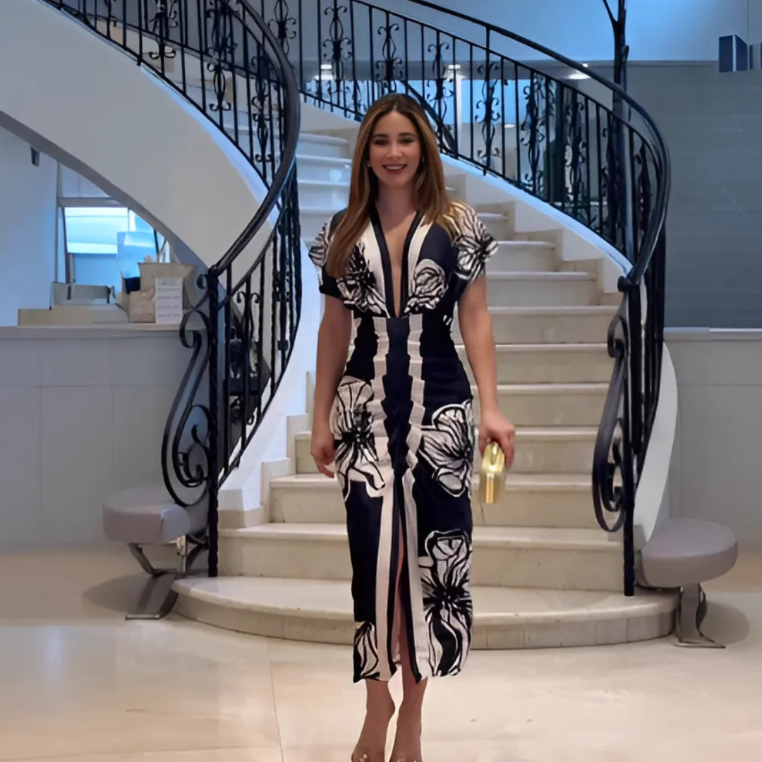 Vestido Midi con Estampado Floral y Corte Entallado – Elegancia Sofisticada