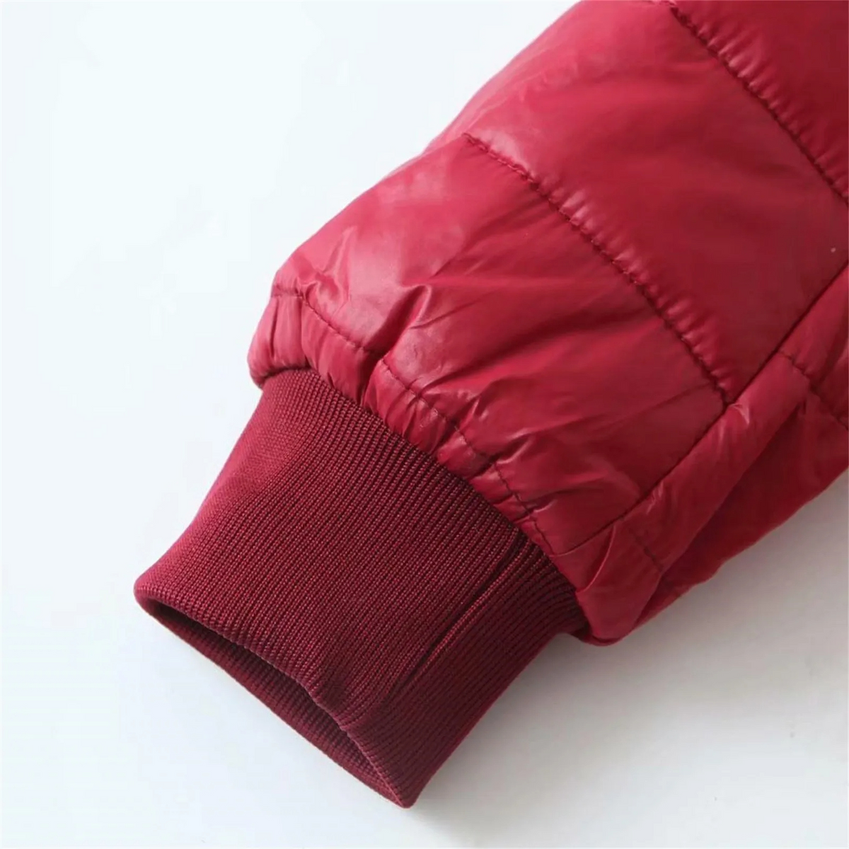 Abrigo de Invierno con Capucha