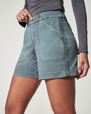 Shorts esenciales de sarga