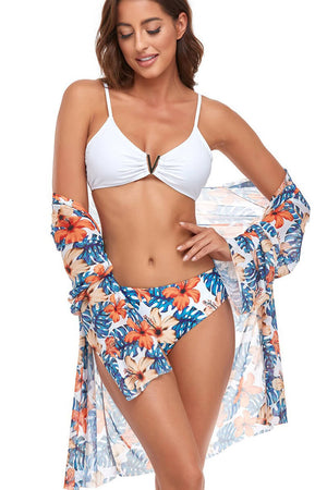 Conjunto de blusa y bikini de playa floral blanco