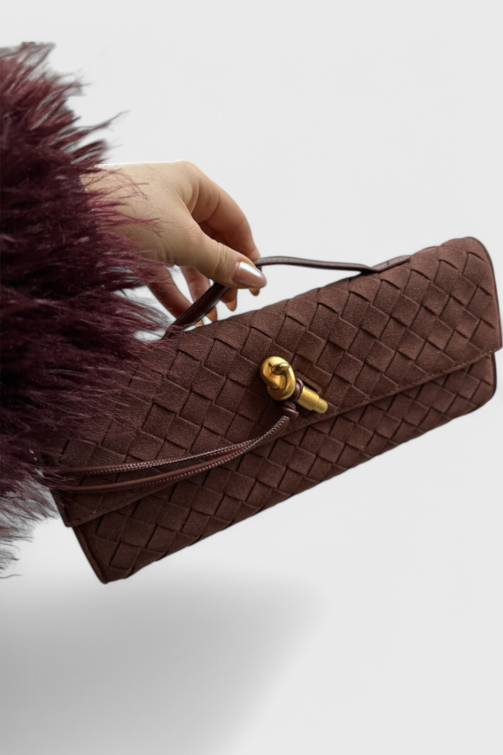 Bolso de hombro de ante, elegancia atemporal