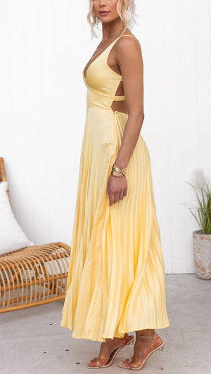 Vestido Largo Amarillo Plisado con Escote en V – Elegancia y Estilo