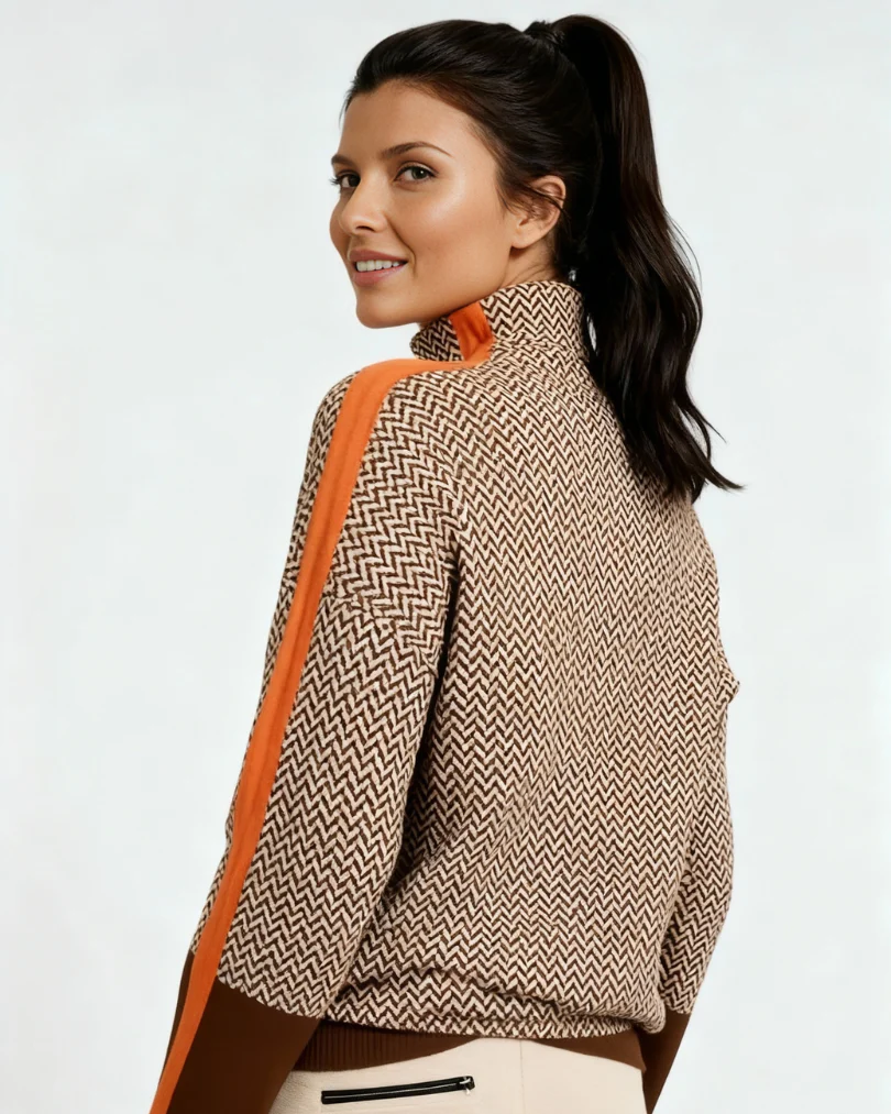 Blusa Renee Con Cuello Alto y Estampado