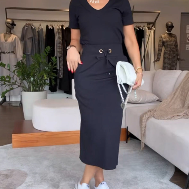 Conjunto Casual de Camiseta y Falda Midi con Abertura – Estilo Urbano y Cómodo